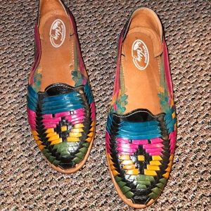 Mexican huarache flats